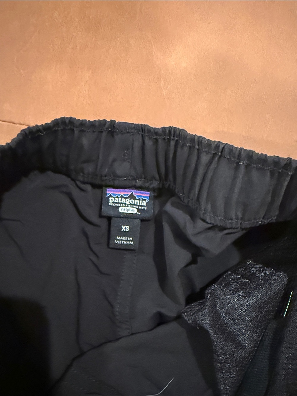 Patagonia Barley Baggies Black Women’s Running Shorts - Picture 3 of 4